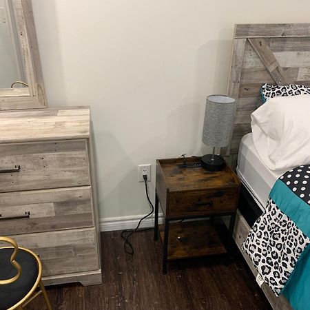 Modern 1 Bedroom + Den In Cambridge Zewnętrze zdjęcie