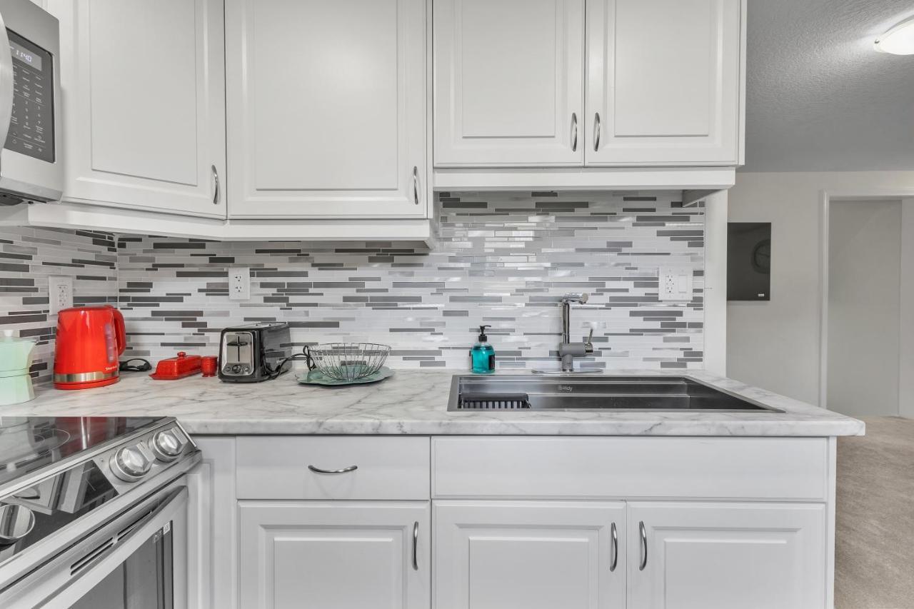 Modern 1 Bedroom + Den In Cambridge Zewnętrze zdjęcie